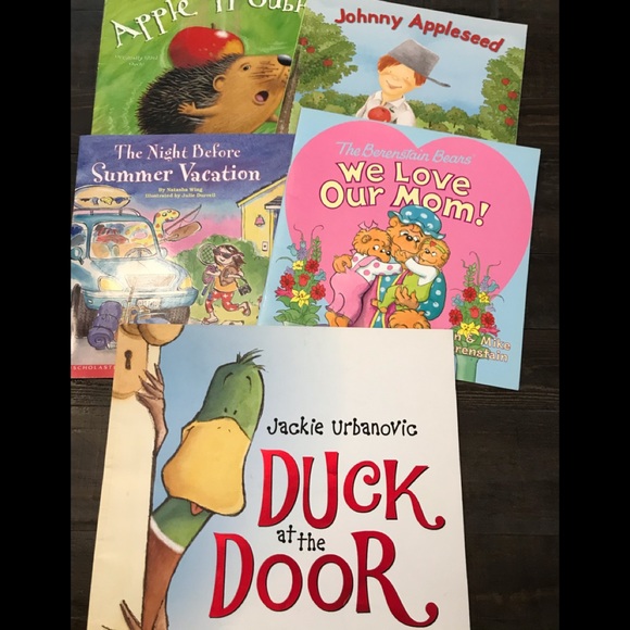 Scholastic Other - Bundle of 5 Scholastic kids books